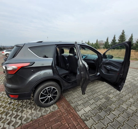 Ford Kuga cena 75000 przebieg: 43050, rok produkcji 2018 z Częstochowa małe 92